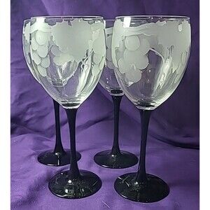 Set Of 4 Clear W/Black Stem Wine Glass Goblets 7” Tall Marked France,by Luminarc
